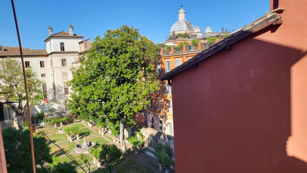 Appartement Grottini Charme Penthouse ~ Historic Center Rome